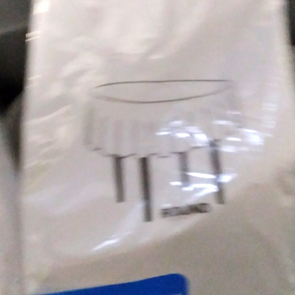 Plastic table clothes - Picture 2 of 2